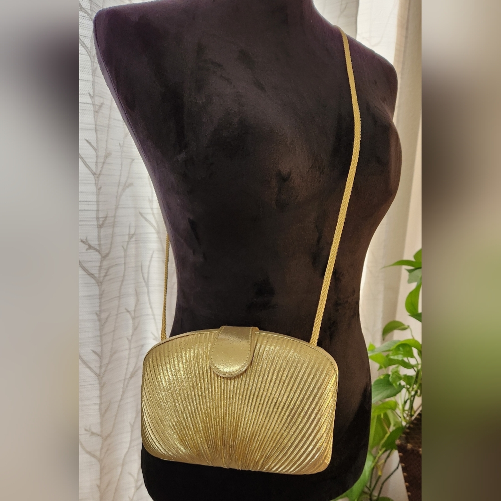 Y & S Vintage Rare Shell Shape Gold Lame Evening Bag